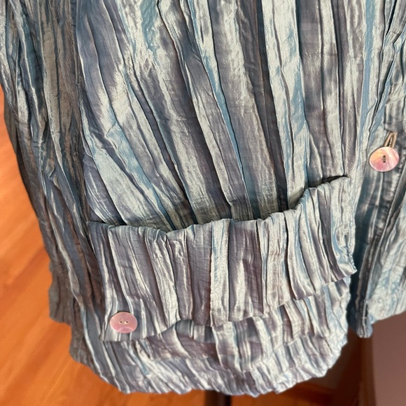 Cool Kringle jacket. Large. True color shows in #2 - Picture 12 of 13